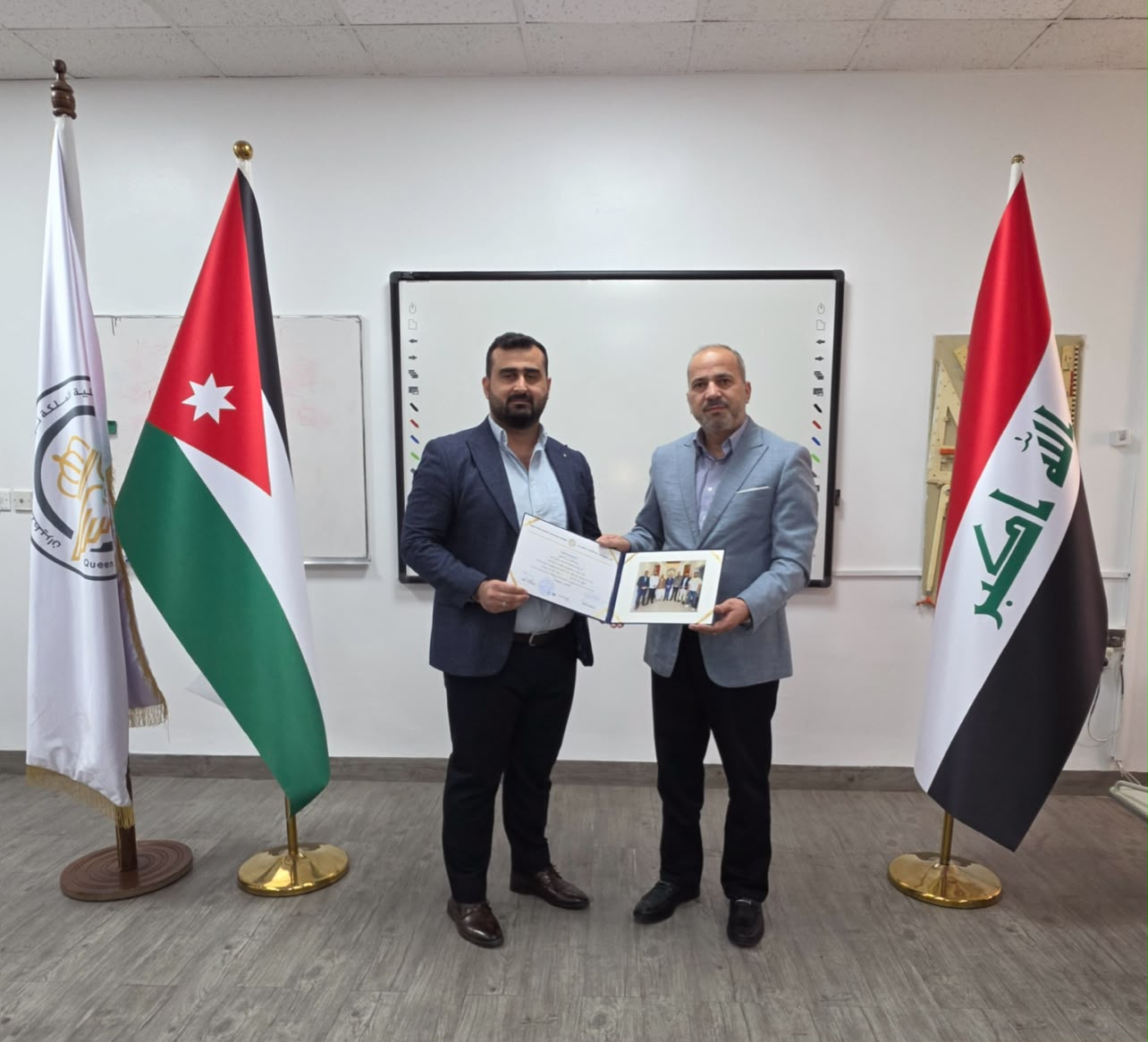 كلية الملكة نور الجامعية للطيران تختتم أعمال دورة  * نظام الهبوط الآلي (ILS-DME)